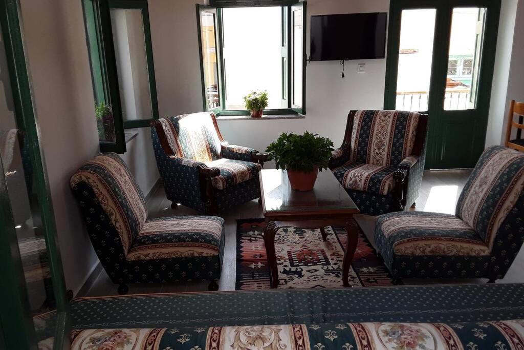 شقة Giorgina'S House سيمي المظهر الخارجي الصورة